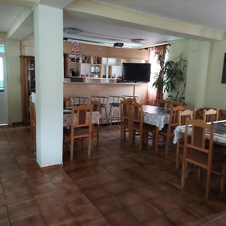 Pensiune Casa Barcaru أَزوغا المظهر الخارجي الصورة
