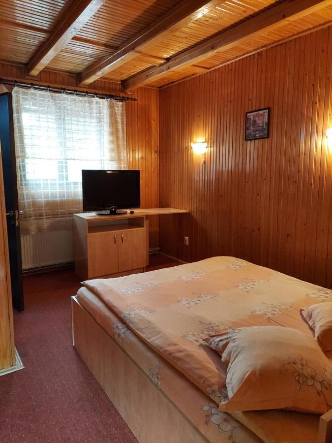 Pensiune Casa Barcaru أَزوغا المظهر الخارجي الصورة